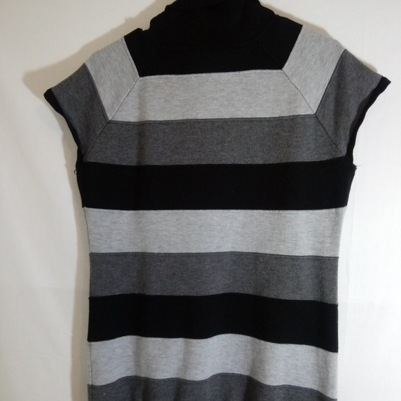 ⭐Xhilaration XXL Turtleneck Striped Sweater⭐ - Picture 2 of 8